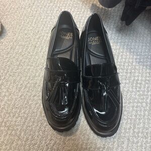 Jones New York black patent loafers